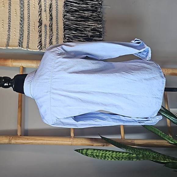 Aritzia Talula Classic Fit Blue Button Front Shirt - Picture 9 of 10